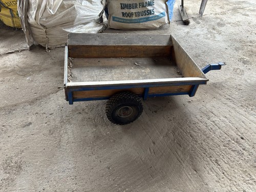 Wooden trailer berg - trailer,,